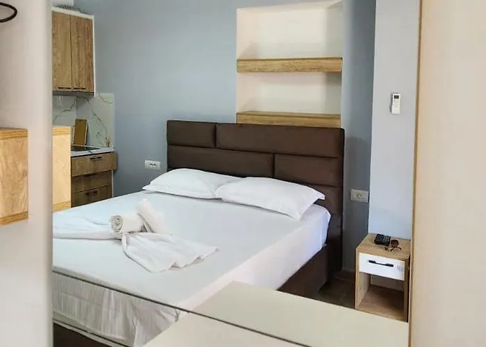 Rian * Sarandë